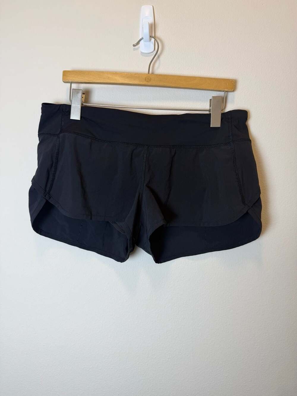 Lululemon Speed Up Low Rise Short 2.5" Lined Black Size 10